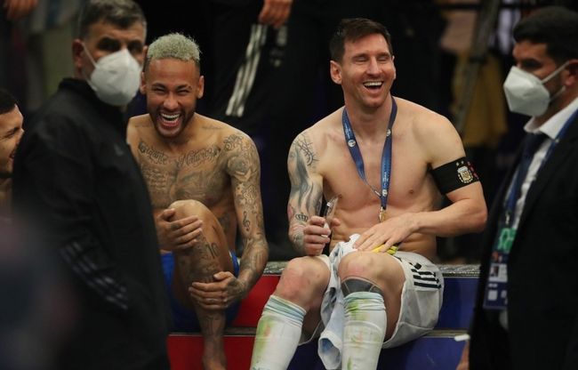 记者：亚特兰大已经接触莫塔，后者也优先考虑重返意甲（记者称亚特兰大已与莫塔接触，莫塔将回归意甲列为首选）