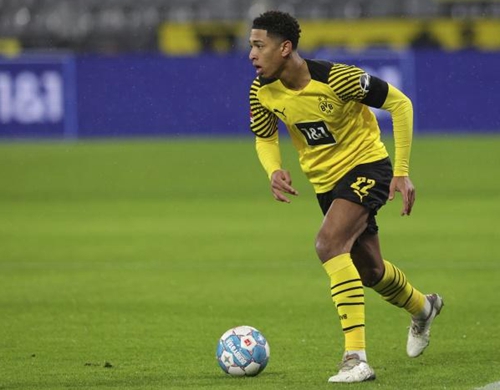 NBA公布最新一期MVP榜：约基奇、亚历山大和东契奇前三（NBA发布最新MVP排名：约基奇、亚历山大、东契奇位居前三）