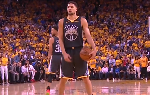 广东男篮在CBA俱乐部杯中以56-30大胜合肥狂风，发挥出色，攻防效率高，取得八强资格。（广东男篮56-30横扫合肥狂风，攻防俱佳晋级CBA俱乐部杯八强）