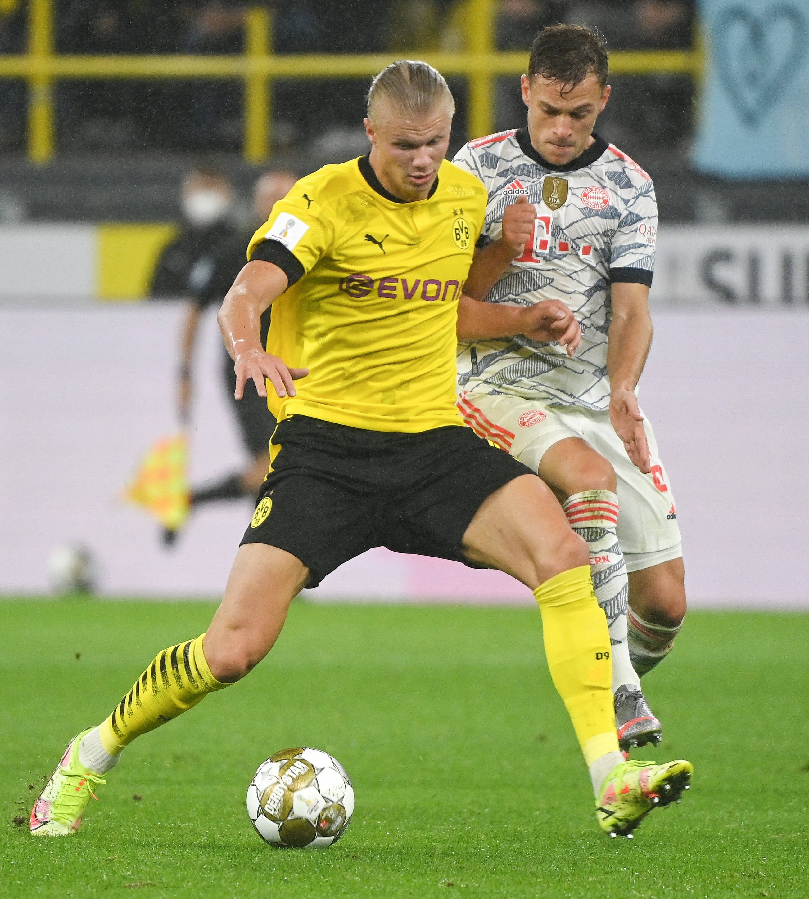 小卡纳瓦罗：在我哥光环下成长压力很大；我始终爱着那不勒斯（小卡纳瓦罗：哥哥光环压得我不轻，但我对那不勒斯的爱从未改变）