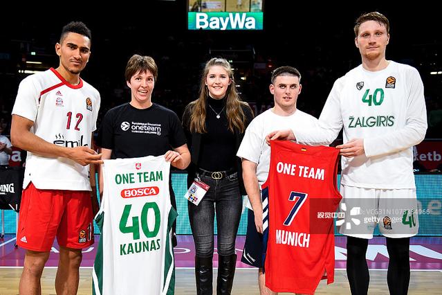 为何亲斯内德？穆帅：斯内德给了我三冠王，那是最棒的一年（穆帅谈为何偏爱斯内德：他助我成就三冠 那是我最辉煌的一年）