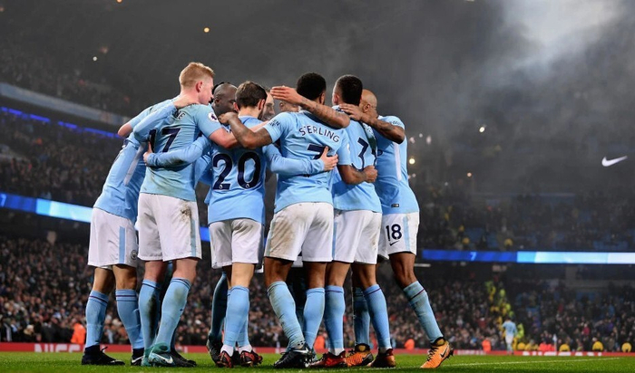 埃基蒂克成为西塞后首位为利物浦单场联赛打入2球的法国球员（埃基蒂克成西塞后首位在单场联赛为利物浦梅开二度的法国球员）